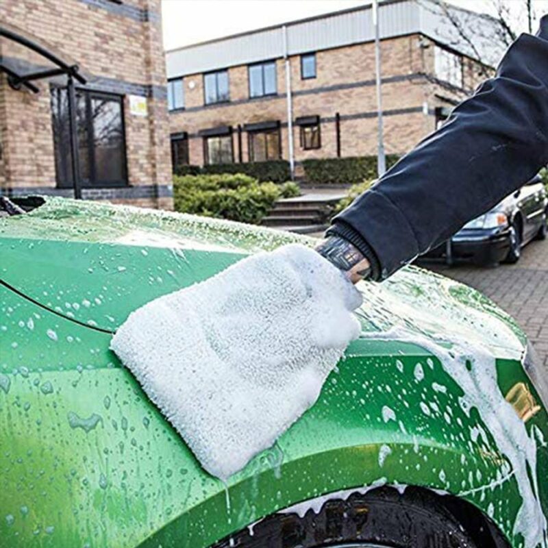 Meguiar's Next Generation Car Wash Shampoo prodotto in uso